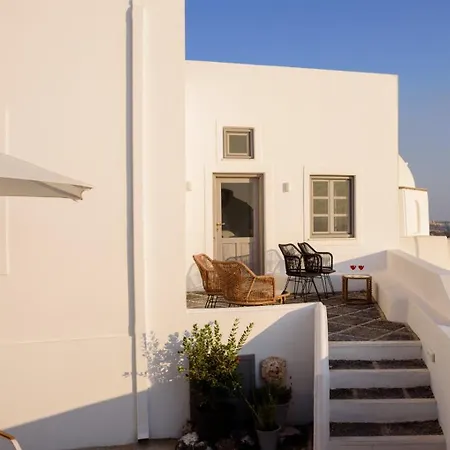 Anemos Family Fira (Santorini)